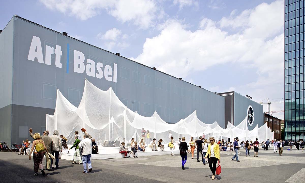 Building Brands Beyond Packaged Goods