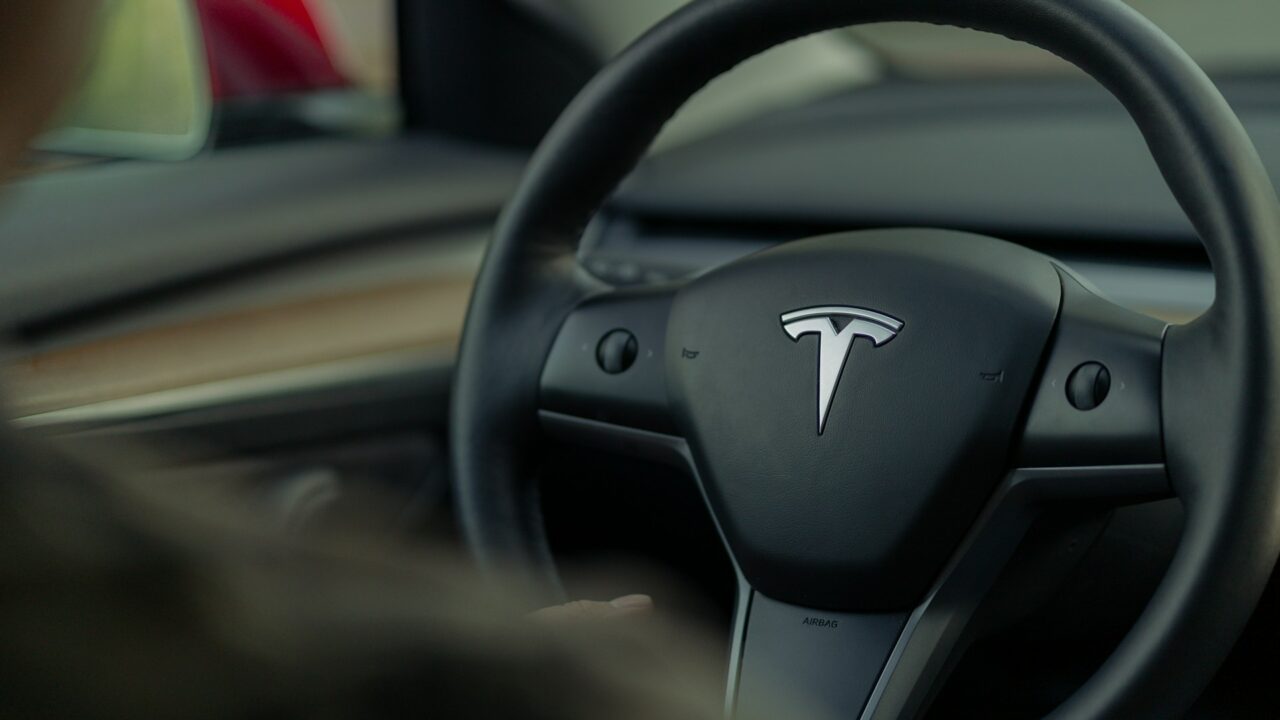 How Tesla’s Brand Image Shields Its Low Quality Issues